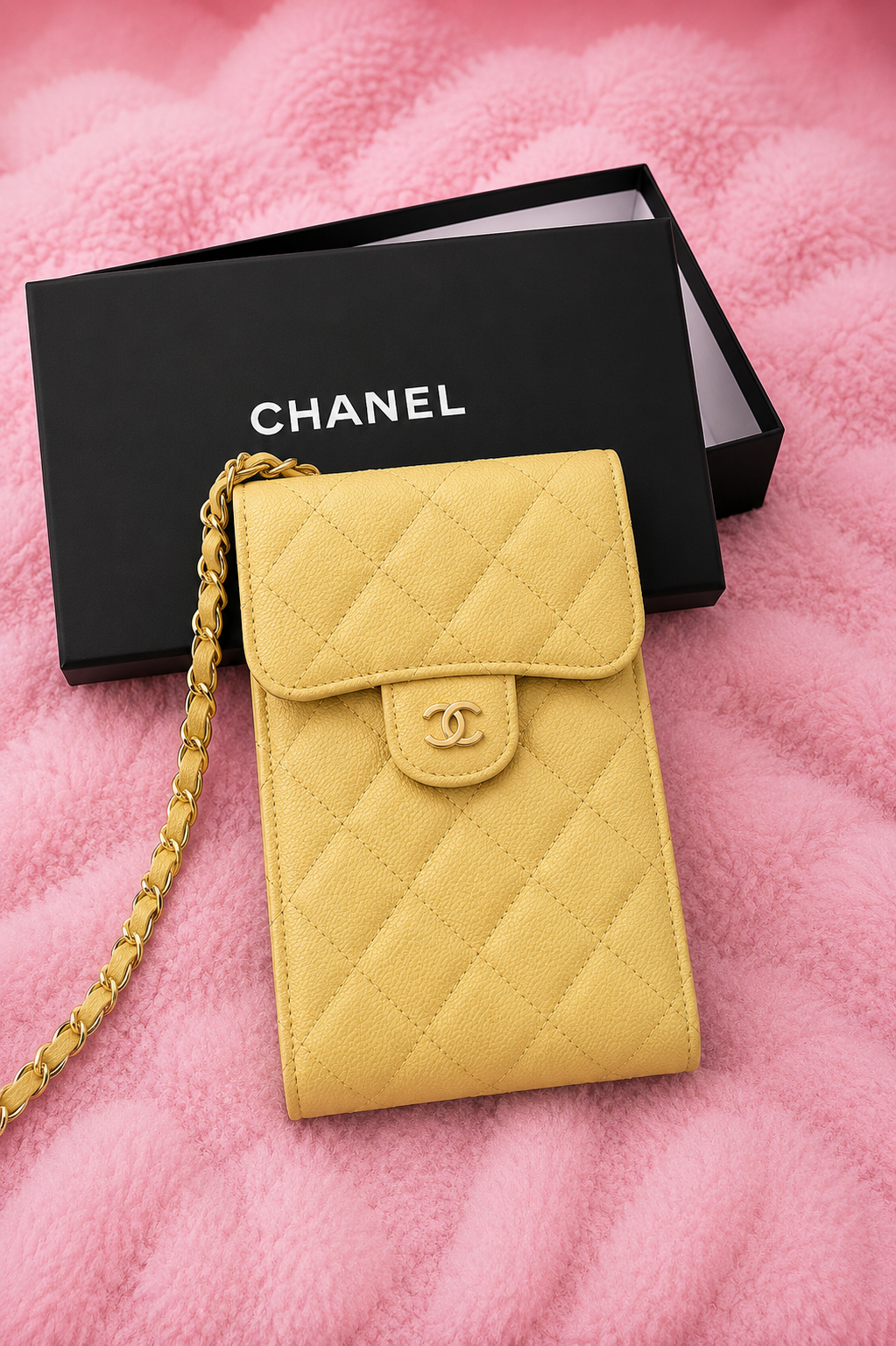 CHANEL PHONE JAUNE